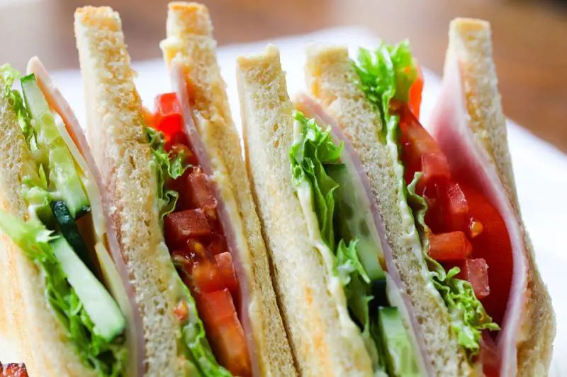 Dall'inventore a D'Annunzio: quello che non sapete sul sandwich